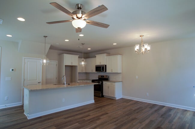 Building Photo - 313 Conrad Ln
