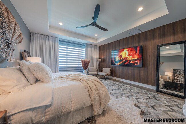 Building Photo - 17119 Aquavera Way