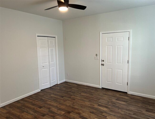 Building Photo - 15431 Stroup Cir