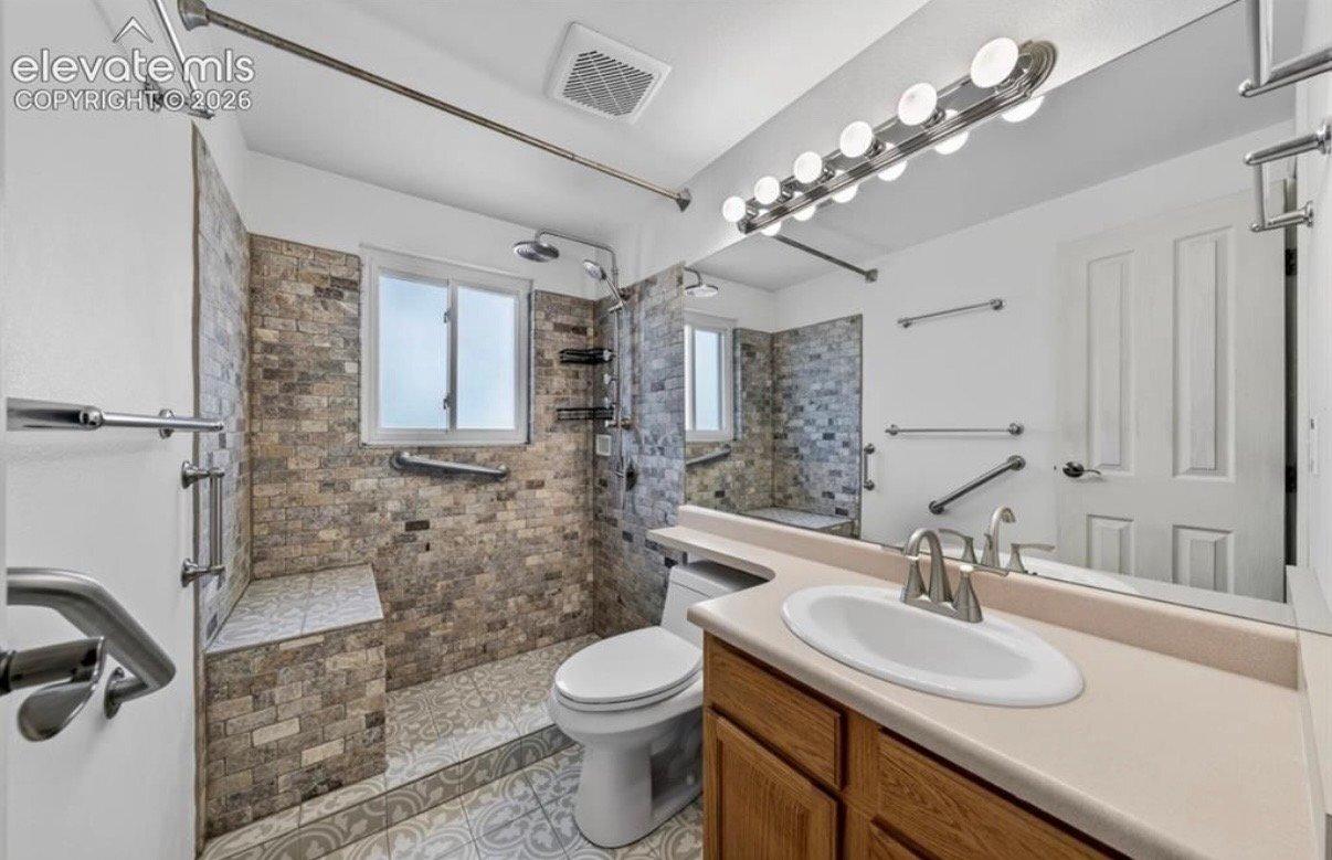Building Photo - 2071 Cll Fontana