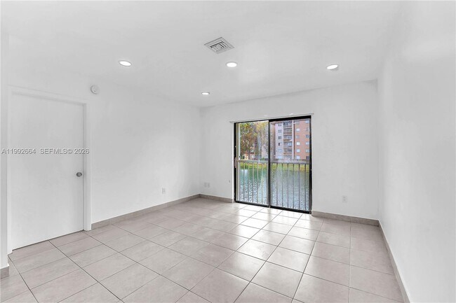 Building Photo - 7668 SW 152nd Ave