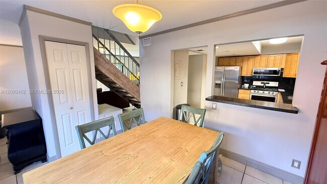 Building Photo - 6621 SW 116th Pl