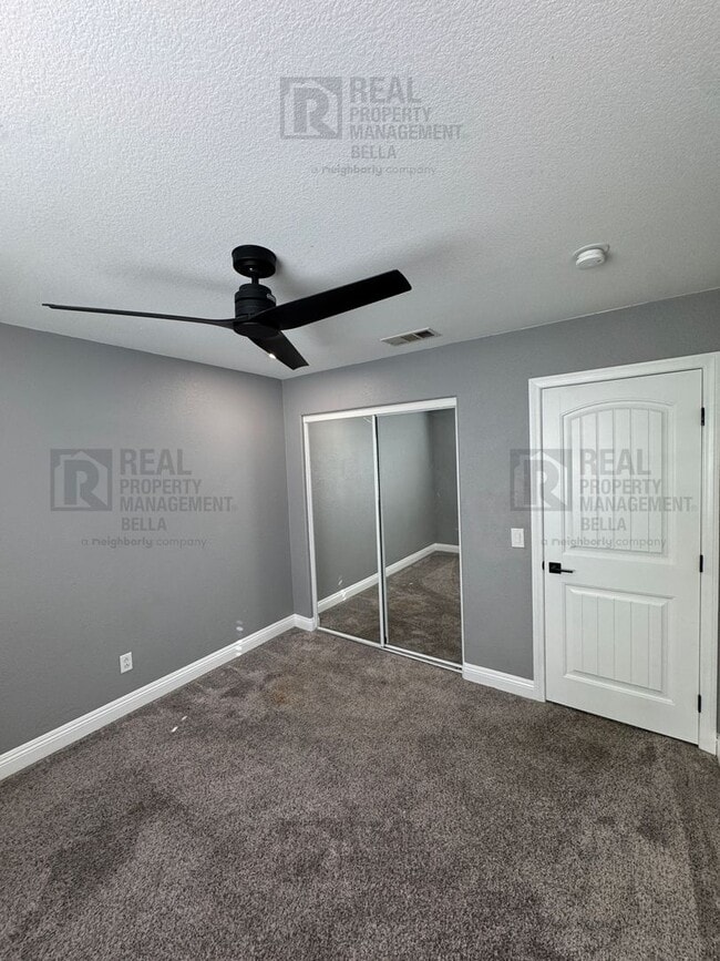 Building Photo - 23694 Canyon Heights Dr