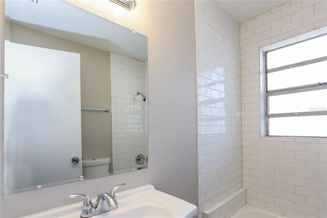 Building Photo - 5763 Crestmont Ave