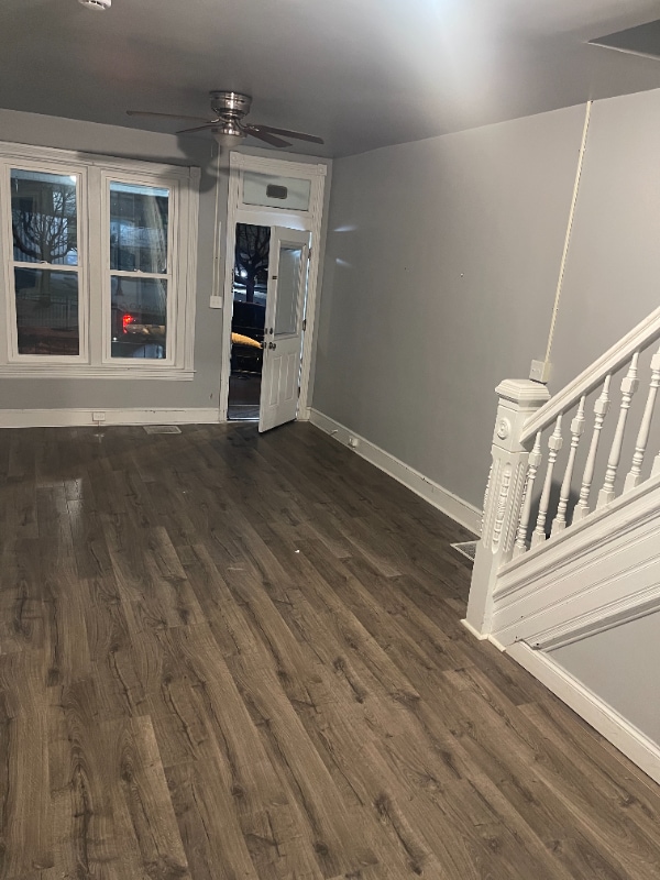 Building Photo - 1042 Pear St