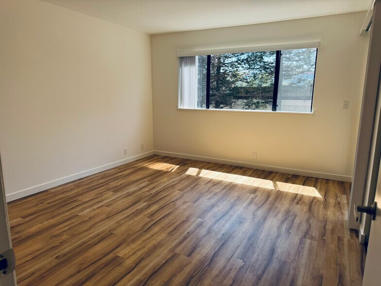 Building Photo - 20709 Celeste Cir