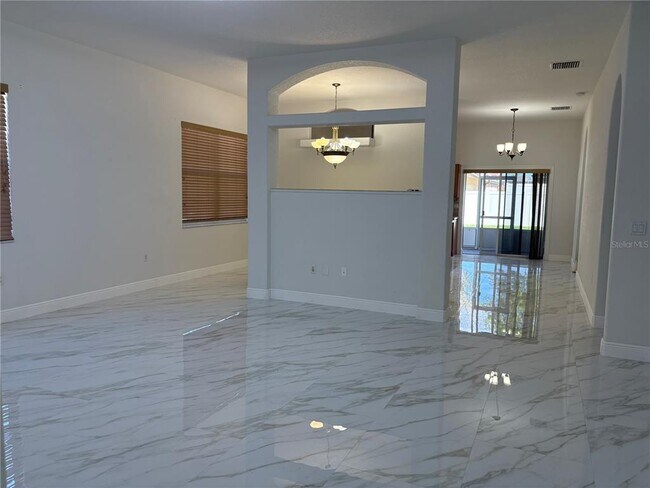 Building Photo - 1150 Creekview Ct