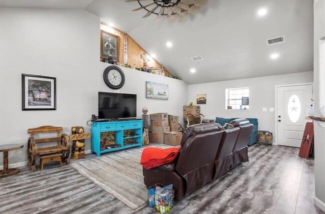 Building Photo - 7027 FM971