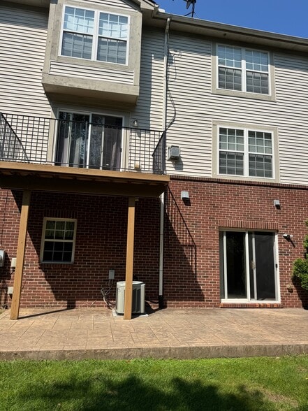 Back Patio and Balcony - 52 Grandview Cir