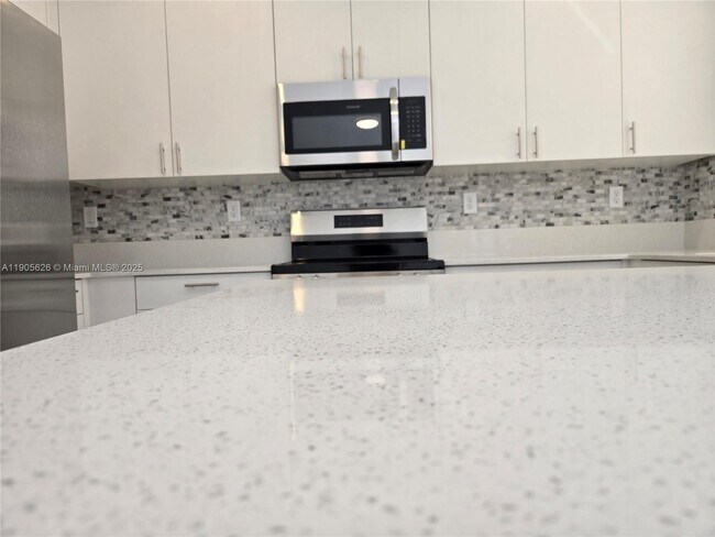 Building Photo - 12884 SW 232nd Ln