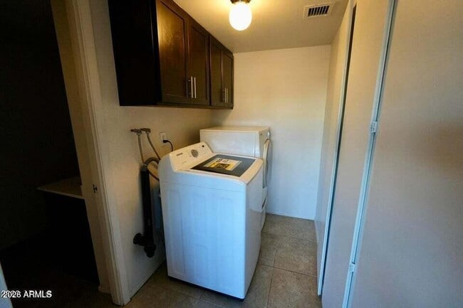 Building Photo - 3320 S Juniper St