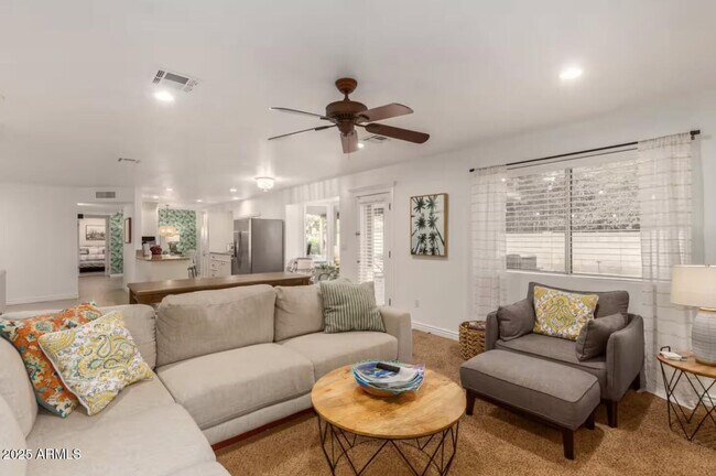 Building Photo - 15849 N 49th Pl