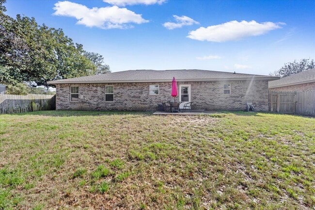 Building Photo - 5424 Maverick Ln