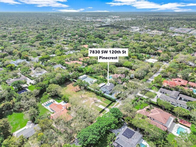 Building Photo - 7830 SW 120th St