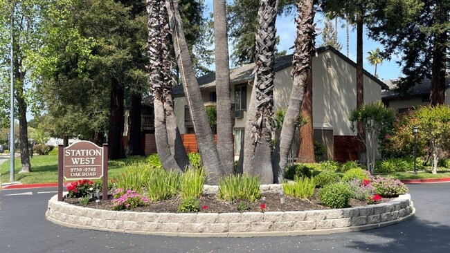 Building Photo - Walnut Creek! 1 bedroom 1 bathroom, Walk t...