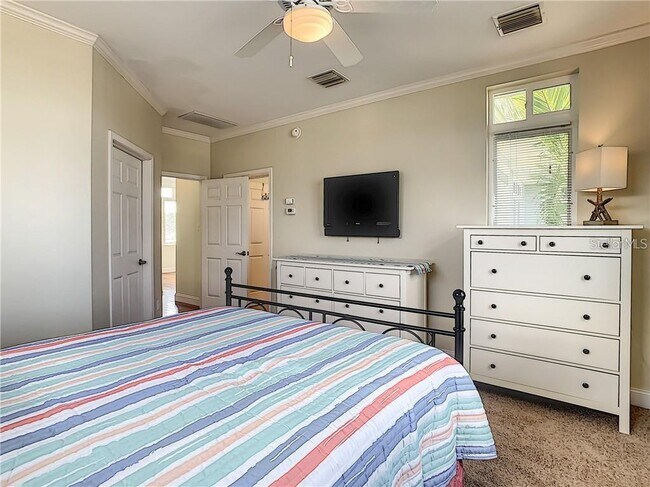 Building Photo - 631 Tahiti Ct