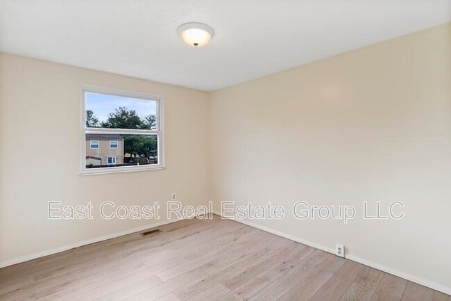 Building Photo - 140 Sandalwood Ct