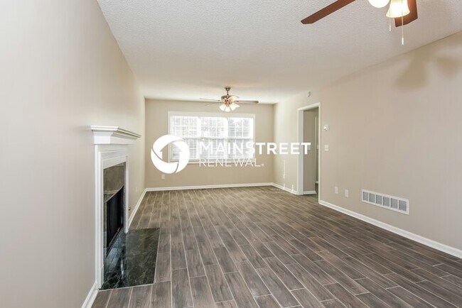 Building Photo - 3 Bedroom Pet-Friendly Home in AUSTELL, GA with Main Street Renewal