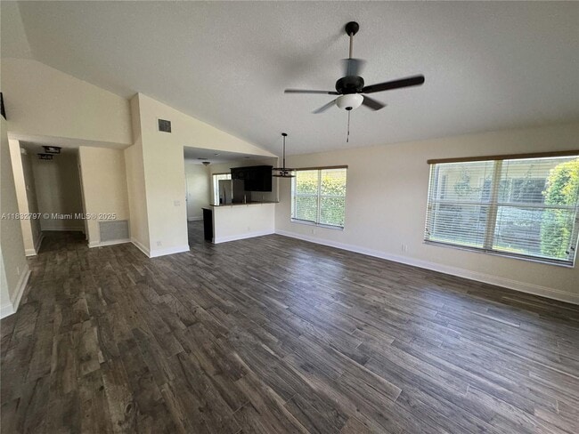 Building Photo - 2823 Lake Park Cir E