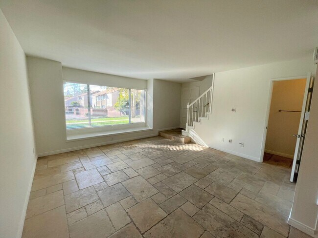 Building Photo - Todd Ranch Townhome- Enjoy The Community Pool!