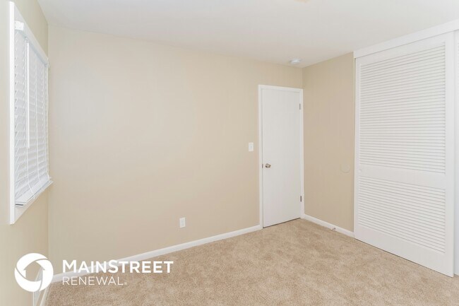 Building Photo - 1114 Rainbow Dr NE