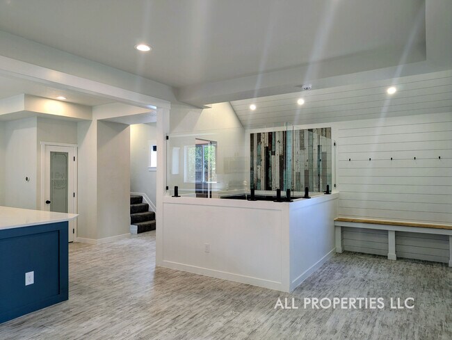 Building Photo - 59 Knox Ct