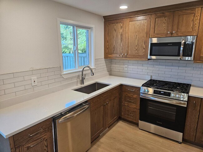 Building Photo - 5060 E Hinsdale Pl