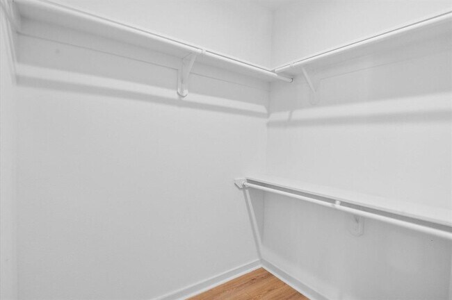 Building Photo - 9730 Tuffly St