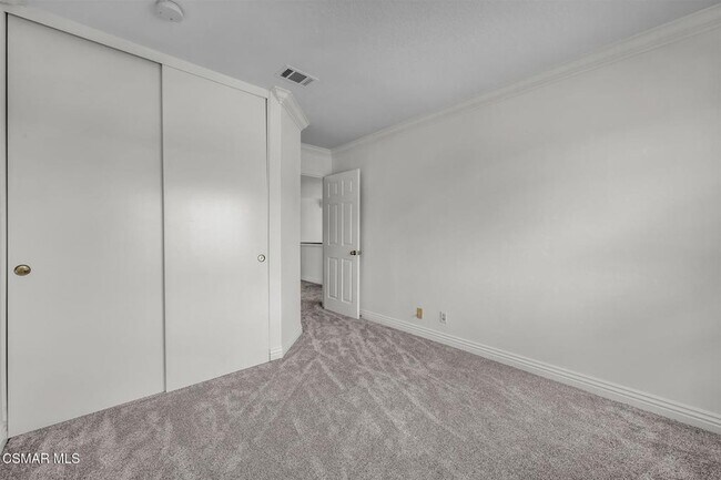 Building Photo - 2594 Ridgebrook Pl