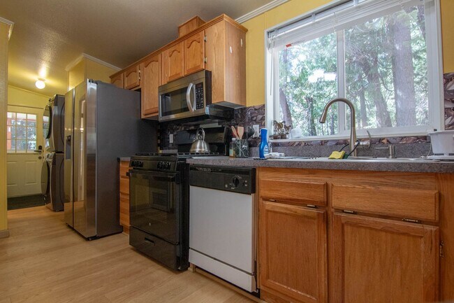 Building Photo - Furnished Shingletown Home with Horse Corral, Huge Fenced Back Yard and Chicken Coop!