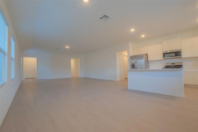 Building Photo - 107 Miglia St