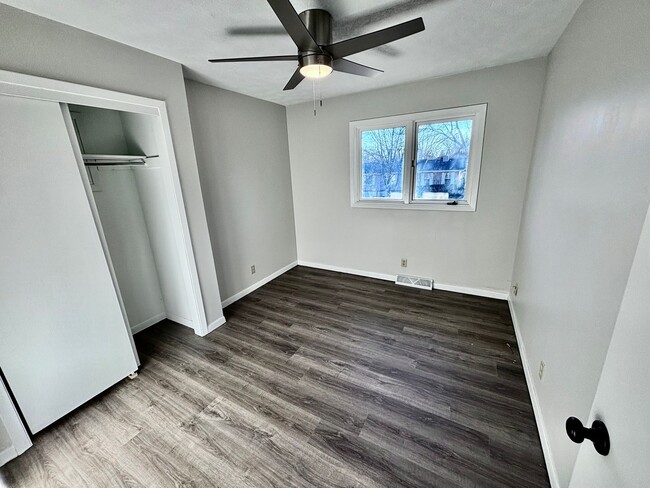 Building Photo - 3324 S 159th St