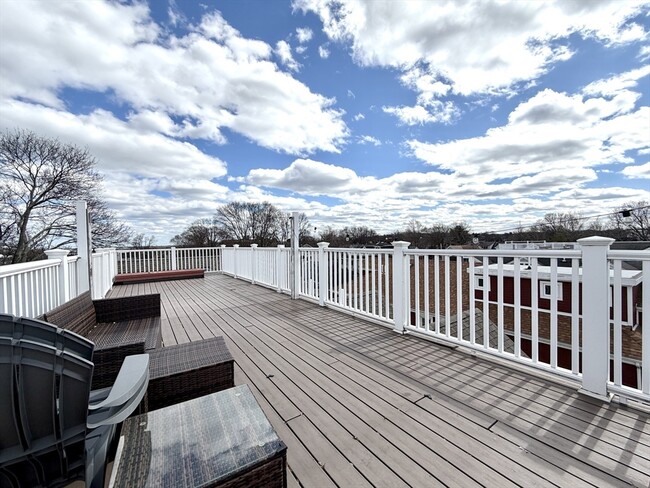 Building Photo - 9 Park St