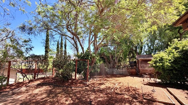Building Photo - 370 Las Flores Dr