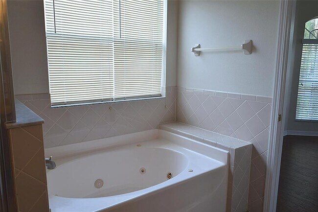 Building Photo - 4222 Balington Dr