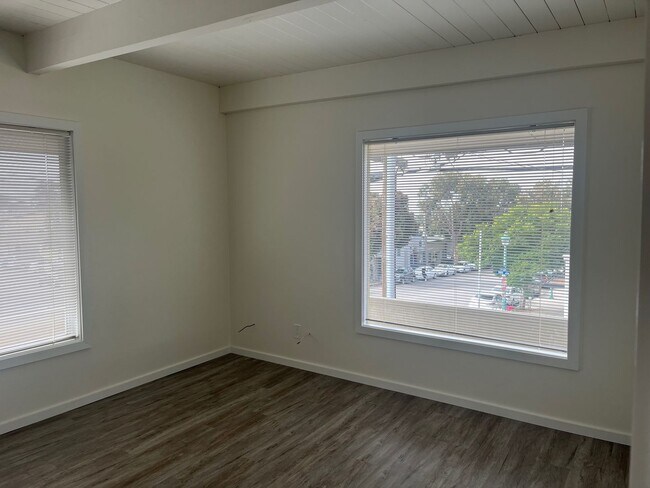 Building Photo - 828 Napa Ave