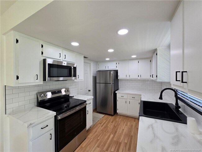 Building Photo - 2648 Rockcrest Ct