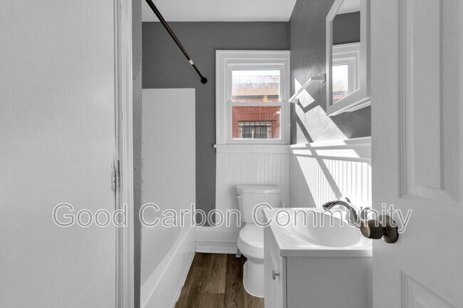 Building Photo - 326 Elmwood Ave