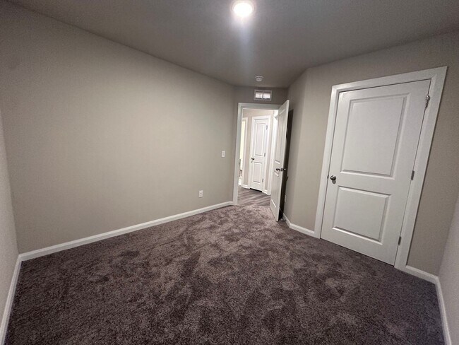 Building Photo - First Month Free!!