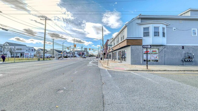 Building Photo - 5201 Ventnor Ave