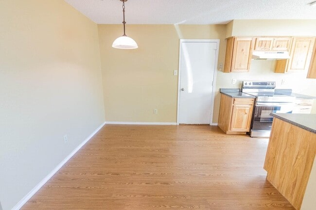 Building Photo - 1007 Phillips Cir