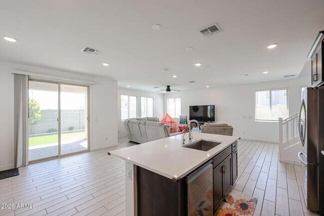 Building Photo - 3361 S 179th Dr