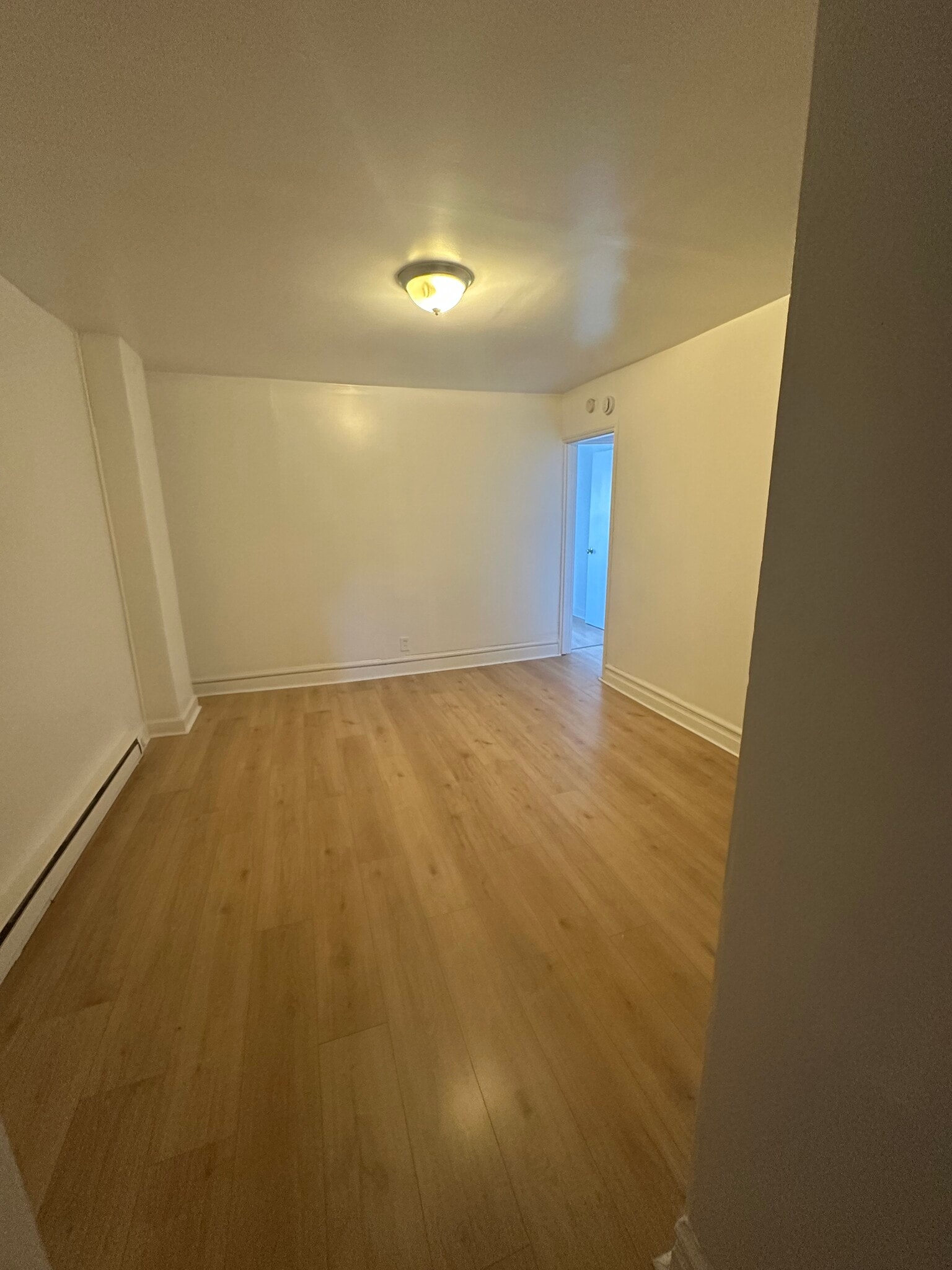 Building Photo - 636 Ridge Ave