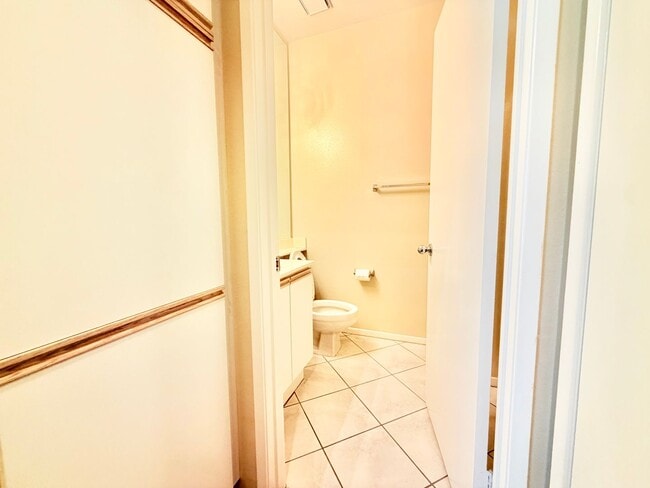 Building Photo - 938 S Country Glen Way