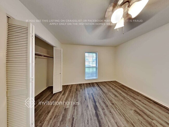 Building Photo - 10311 Towneview Dr