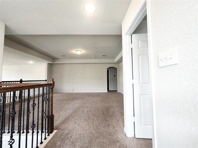 Building Photo - 14711 Sycamore Side Wy