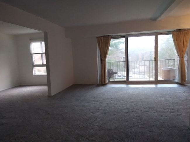 Building Photo - 7811 Dassett Ct