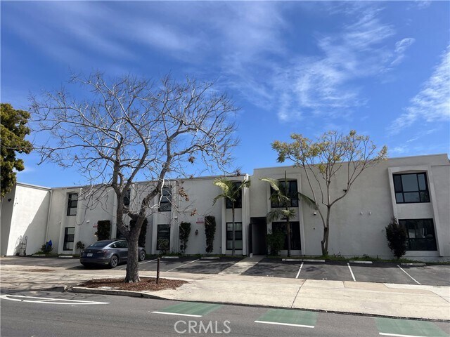Building Photo - 6675 Linda Vista Rd