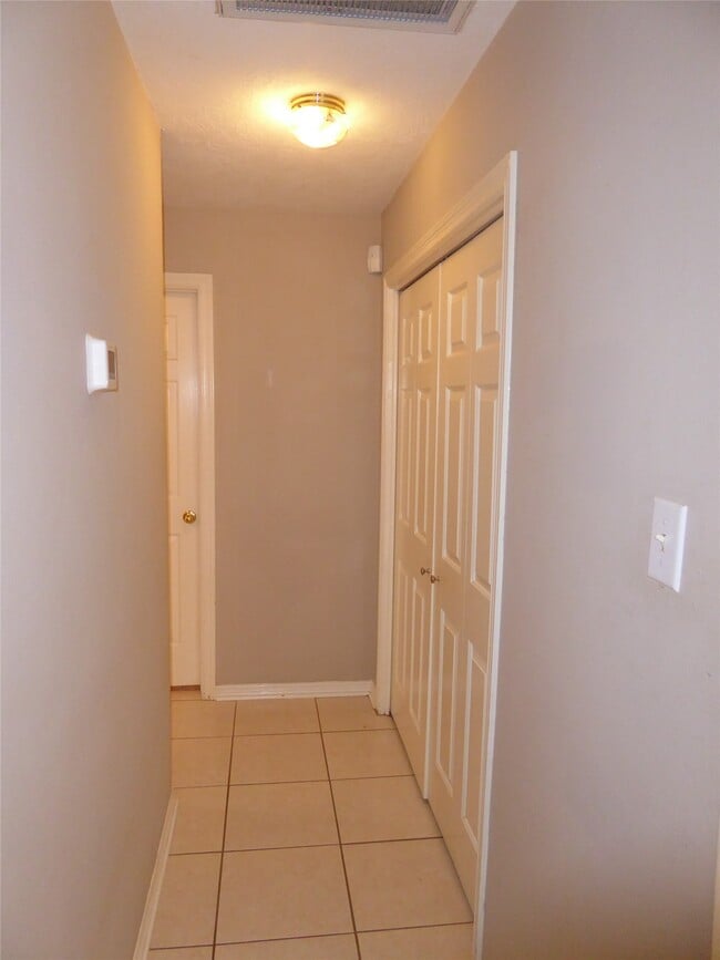 Building Photo - 6419 Diamond Rock Dr