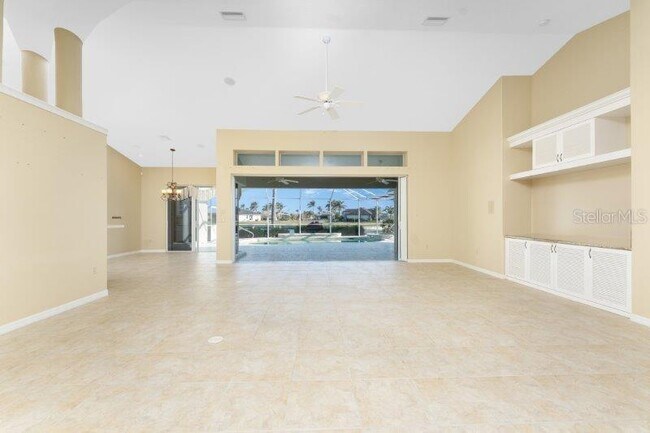 Building Photo - 3932 Madrid Ct